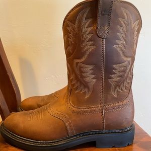 Men’s Ariat Work Cowboy Boots that have been worn 2 or 3 times.  Like new!